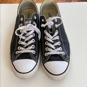 Converse men’s leather shoes size9